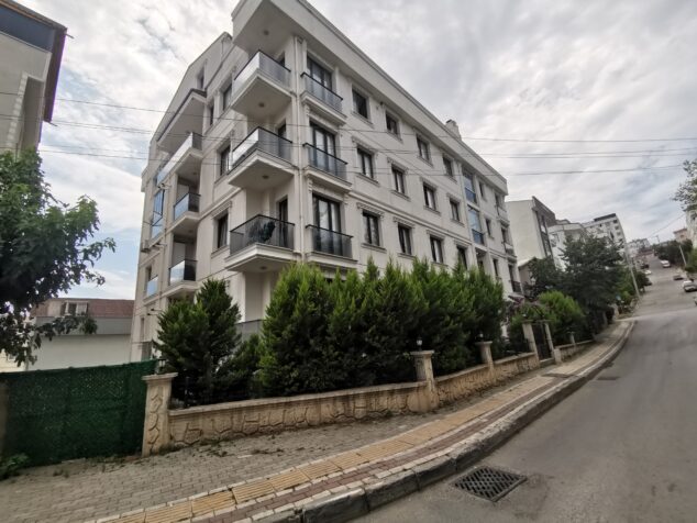 Çınar Apartmanı